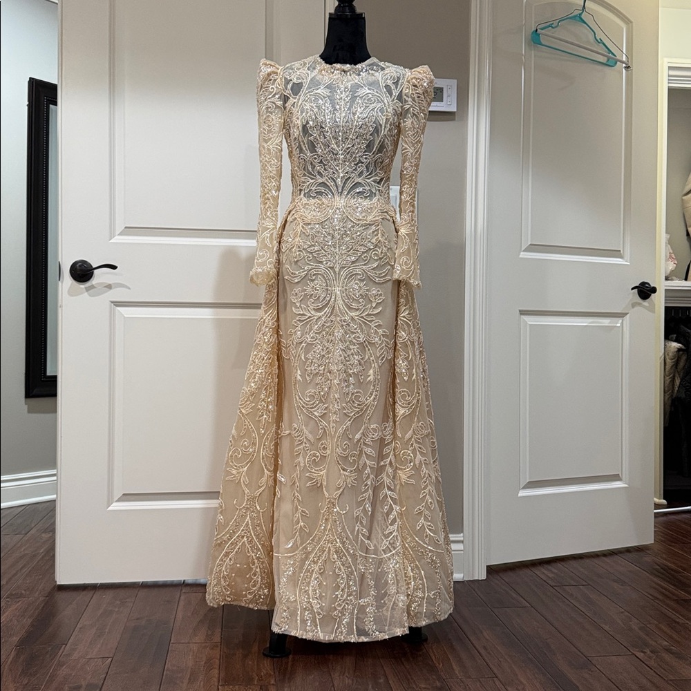 MNM Couture Elegant Long Sleeve Dress in Cream